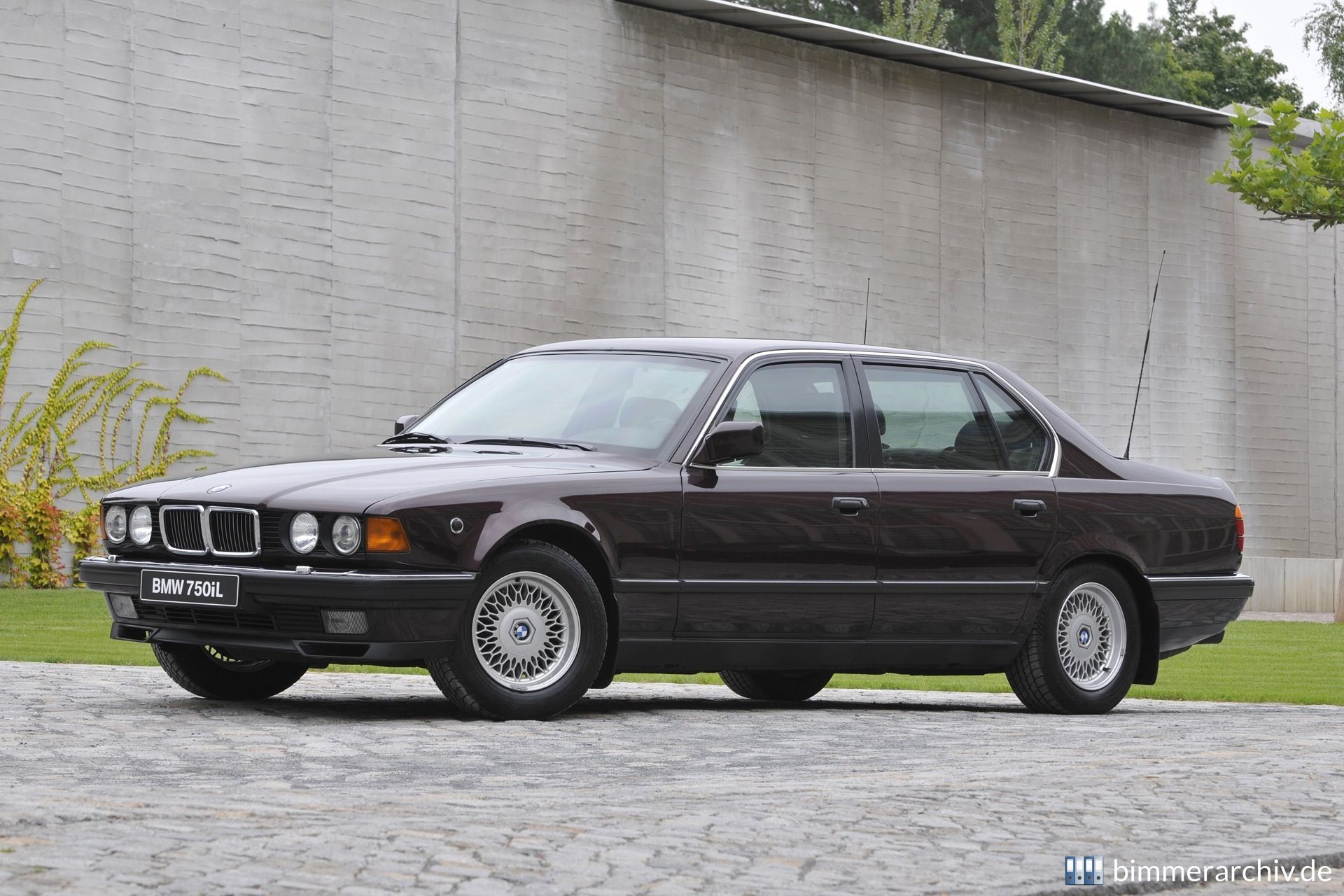 BMW 750iL High Security (1986-1994)
